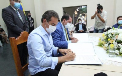 Prefeito Marquinhos Trad  e Vice Prefeita Adriane Lopes  assinam protocolo de intenções para fomentar desenvolvimento e promover intercâmbio com o Paraguai.