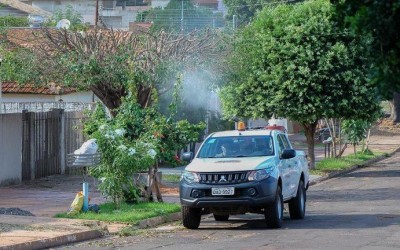 AUXILIAR NA LUTA CONTRA O AEDES, FUMACÊ PERCORRE 18 BAIRROS.