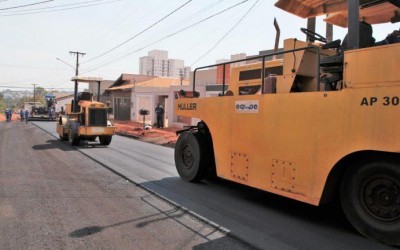 RITA VIEIRA JÁ TEM 8,5 KM DE ASFALTO E 5 KM DE DRENAGEM.
