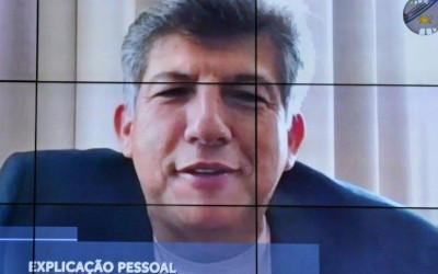 Deputados criticam CCR por abandono de obras.