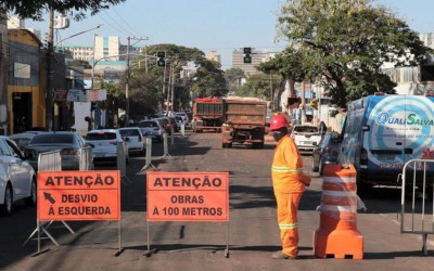 CONFIRA O ANDAMENTO DAS OBRAS NO CENTRO NESTA TERÇA-FEIRA.
