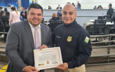 Vereador Silvio Pitu homenageia Policial Rodoviário Federal.