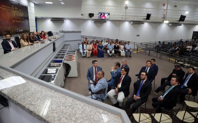 Artesãos são homenageados em solenidade na Câmara.