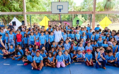 COMUNIDADE ESCOLAR COMEMORA REVITALIZAÇÃO DA UNIDADE DA CHÁCARA DAS MANSÕES.