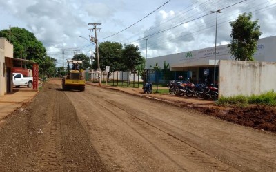 Prefeitura realiza manutenção de vias no Santa Mônica.