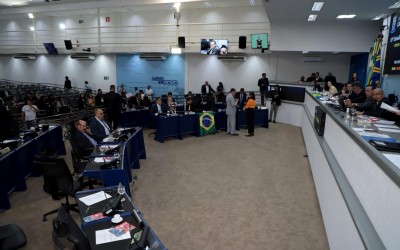 Vereadores votam cinco Projetos na sessão desta terça-feira.