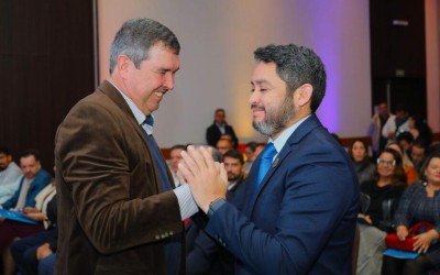 Após o anúncio de abertura de escritório no Chile, o governo do estado Eduardo Riedel alinha a possibilidade de voos diretos para Indique.