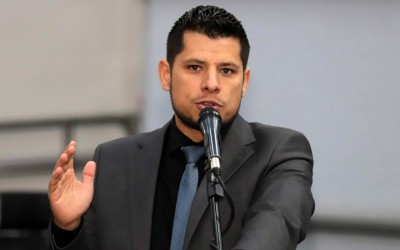 Justiça Eleitoral mantém inelegibilidade de Tiago Vargas.