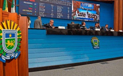 Deputados analisam quatro propostas nesta terça-feira.