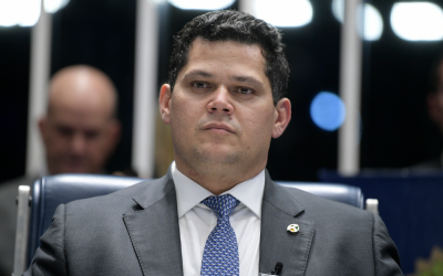 Alcolumbre marca análise de vetos de Lula após um ano.