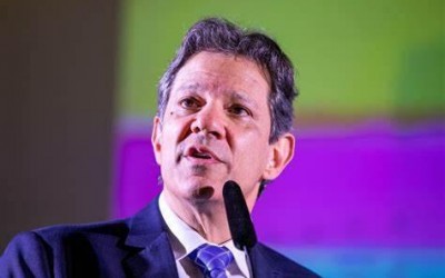 Haddad demite auditor da Receita preso na Lava Jato.