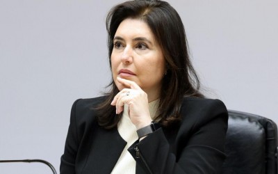 A ministra do Planejamento e Orçamento, Simone Tebet está cada vez mais perto de São Paulo e de trocar MDB pelo PSB.