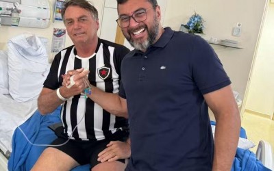 Bolsonaro será transferido para hospital de SP após ser internado em Manaus.