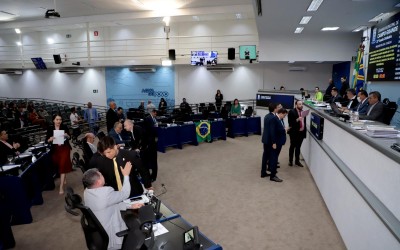 Câmara convocará suplente nesta terça e Dr. Lívio deve assumir mandato na quinta.