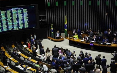 Câmara aprova segundo projeto de regulamentação da reforma tributária.