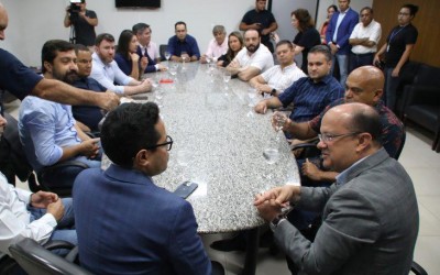 Governador em exercício reforça parcerias em agenda municipalista e harmonia entre poderes.