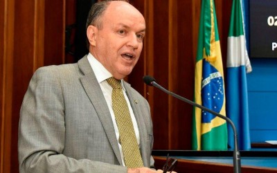 O deputado estadual Junior Mochi (MDB) vai à tribuna da Alems e critica leilão com CCR MSVia como única interessada.
