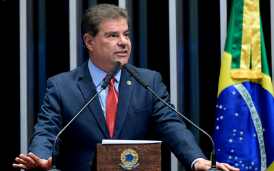 ‘É preciso separar questão política de consequência econômica’, diz Nelsinho sobre tarifaço de 50%.