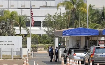 Embaixada dos Estados Unidos exige que solicitantes de visto deixem rede social aberta para checagens.