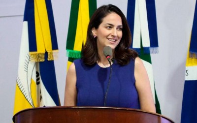 Pré-candidata ao Senado, Gianni articula defesa de crianças na gestão de 17 cidades.