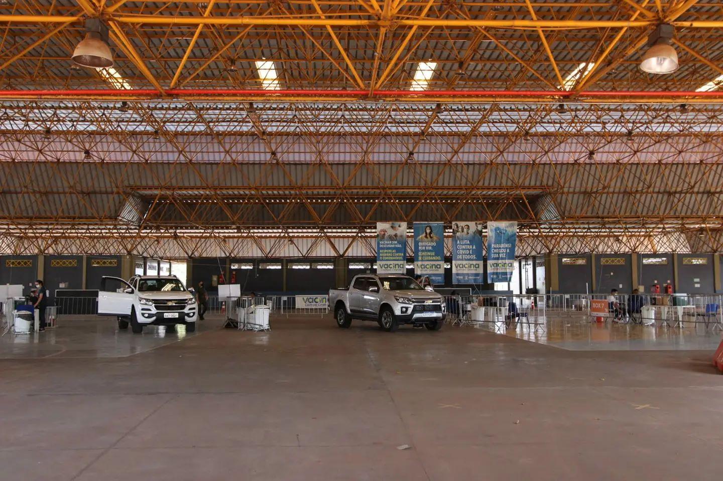  Segunda-feira de descanso para muitos que merecem uma folga, mas também de muito trabalho pelas obras de Campo Grande.