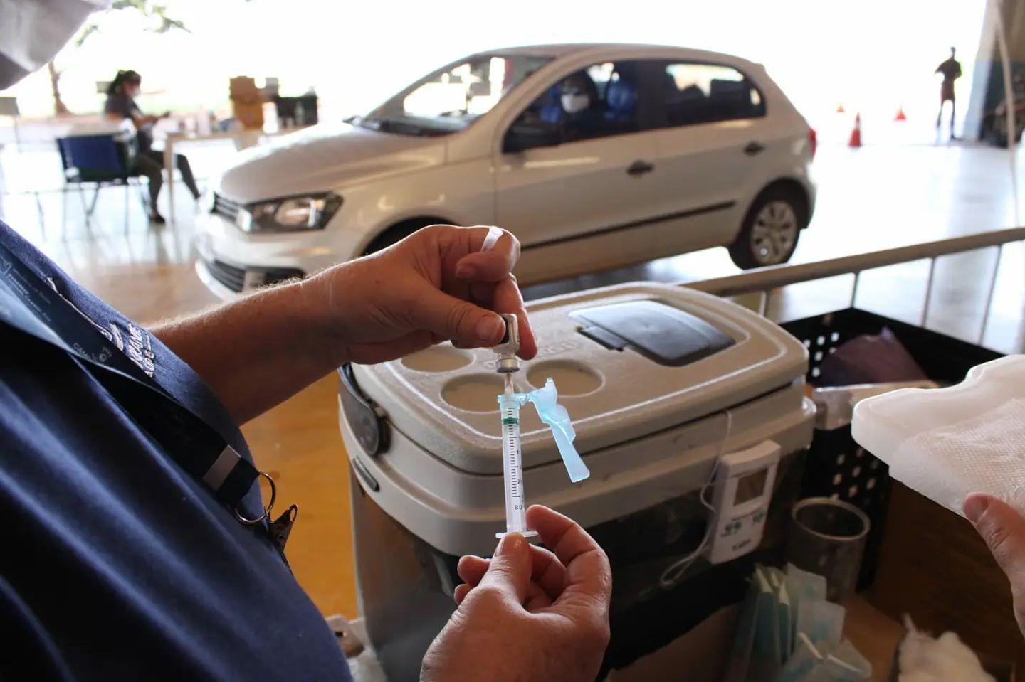  Segunda-feira de descanso para muitos que merecem uma folga, mas também de muito trabalho pelas obras de Campo Grande.