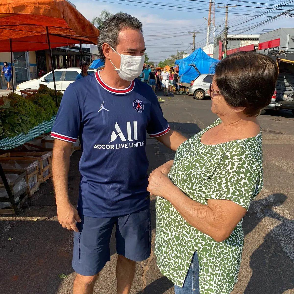 Neste domingo  o Prefeito Marcos Trad foi  visitar amigos nas Moreninhas, Mercadão, na Liga Terrão.