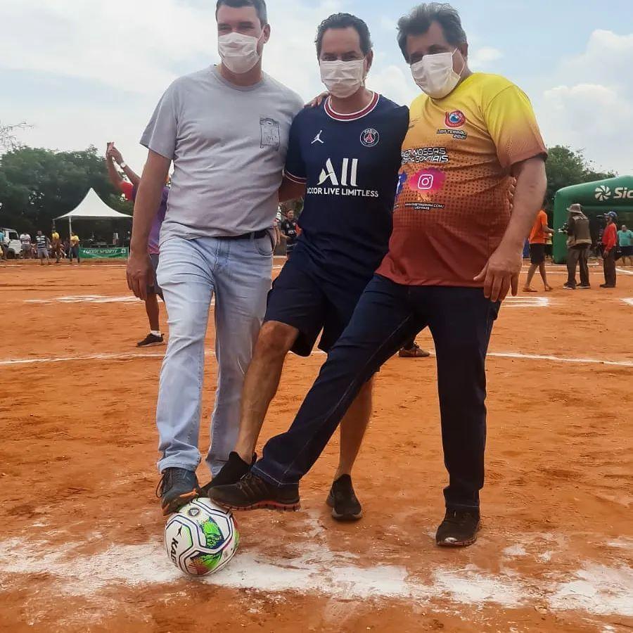 Neste domingo  o Prefeito Marcos Trad foi  visitar amigos nas Moreninhas, Mercadão, na Liga Terrão.