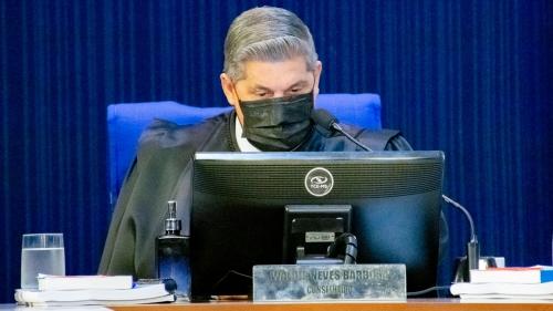 Conselheiros apreciam processos e aprovam proposição no Pleno Conselheiros apreciam processos e aprovam proposição no Pleno