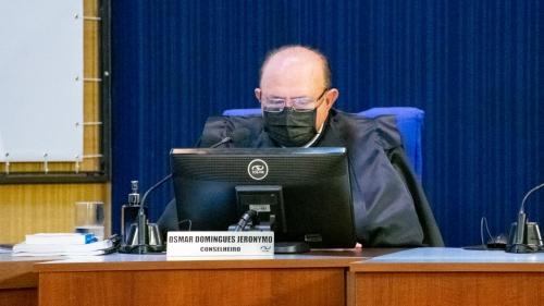 Conselheiros apreciam processos e aprovam proposição no Pleno Conselheiros apreciam processos e aprovam proposição no Pleno