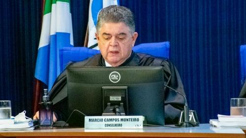 Conselheiros apreciam processos e aprovam proposição no Pleno Conselheiros apreciam processos e aprovam proposição no Pleno