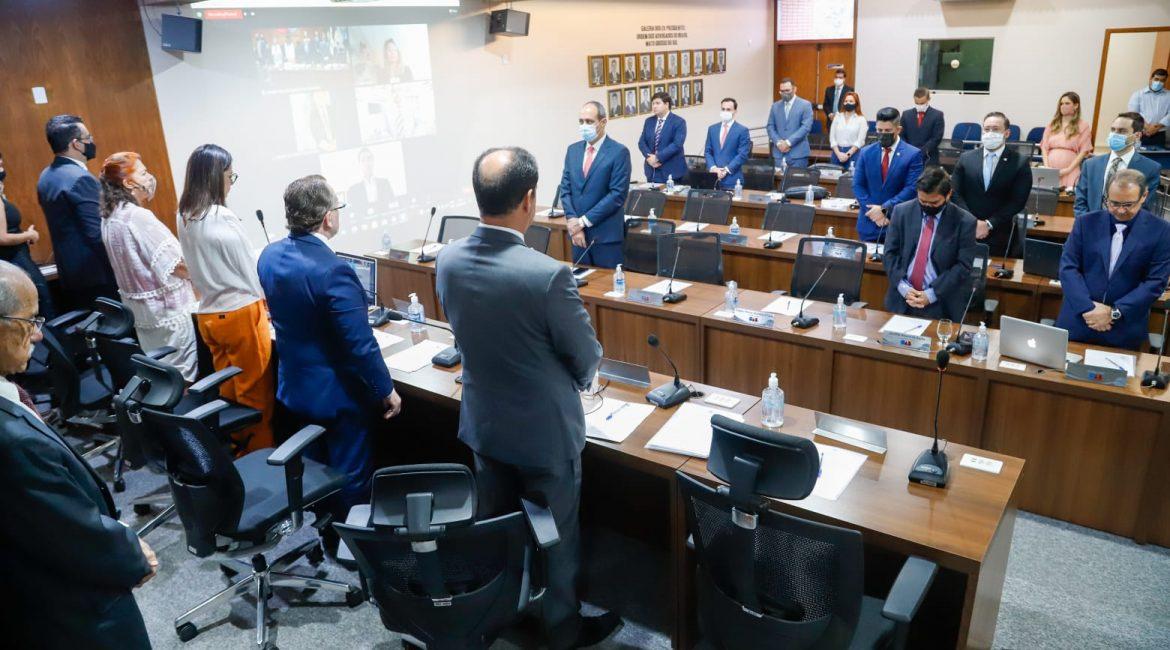 Após um ano e sete meses, Conselho realiza primeira sessão híbrida da história da OAB/MS. Após um ano e sete meses, Conselho realiza primeira sessão híbrida da história da OAB/MS.