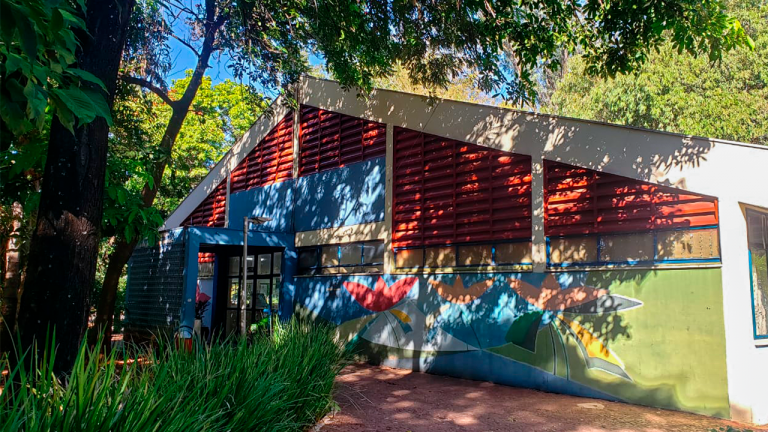 PREFEITURA VAI DIGITALIZAR ACERVO DA BIBLIOTECA MUNICIPAL ANNA LUIZA PRADO BASTOS.