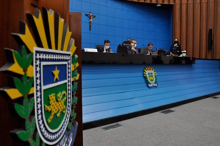 Seis matérias previstas para análise dos parlamentares nesta terça-feira. Seis matérias previstas para análise dos parlamentares nesta terça-feira.