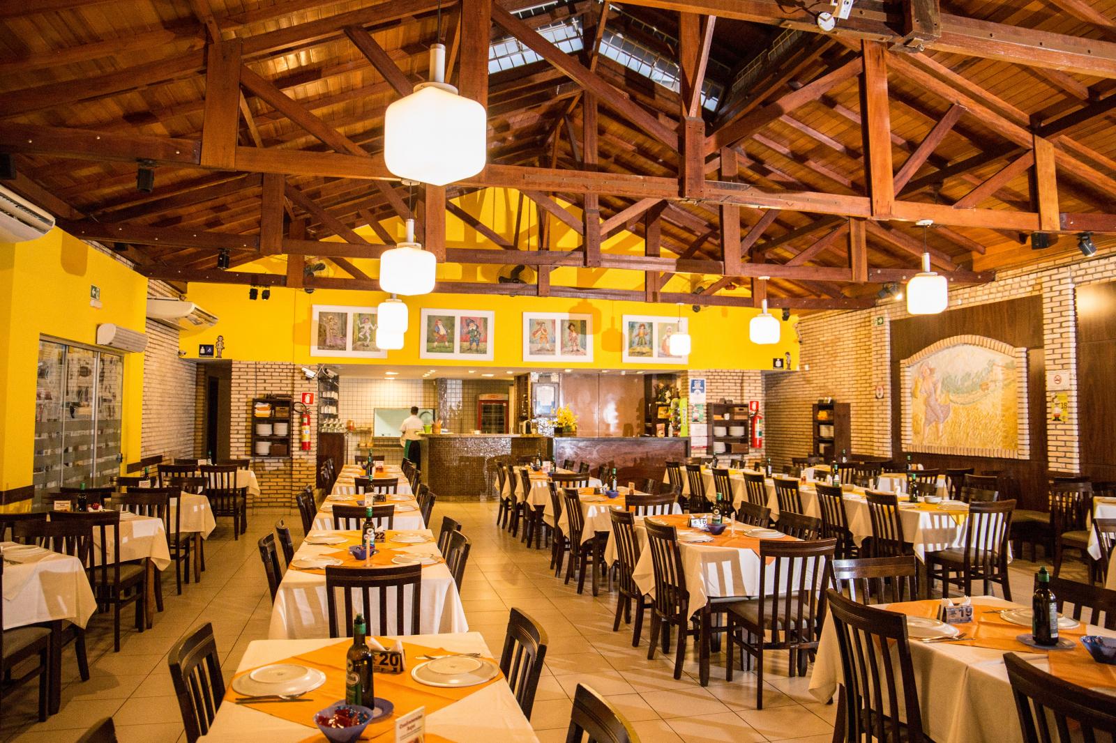 Há mais de 37 anos, oferecemos todo o sabor e qualidade da culinária italiana num ambiente agradável e descontraído
