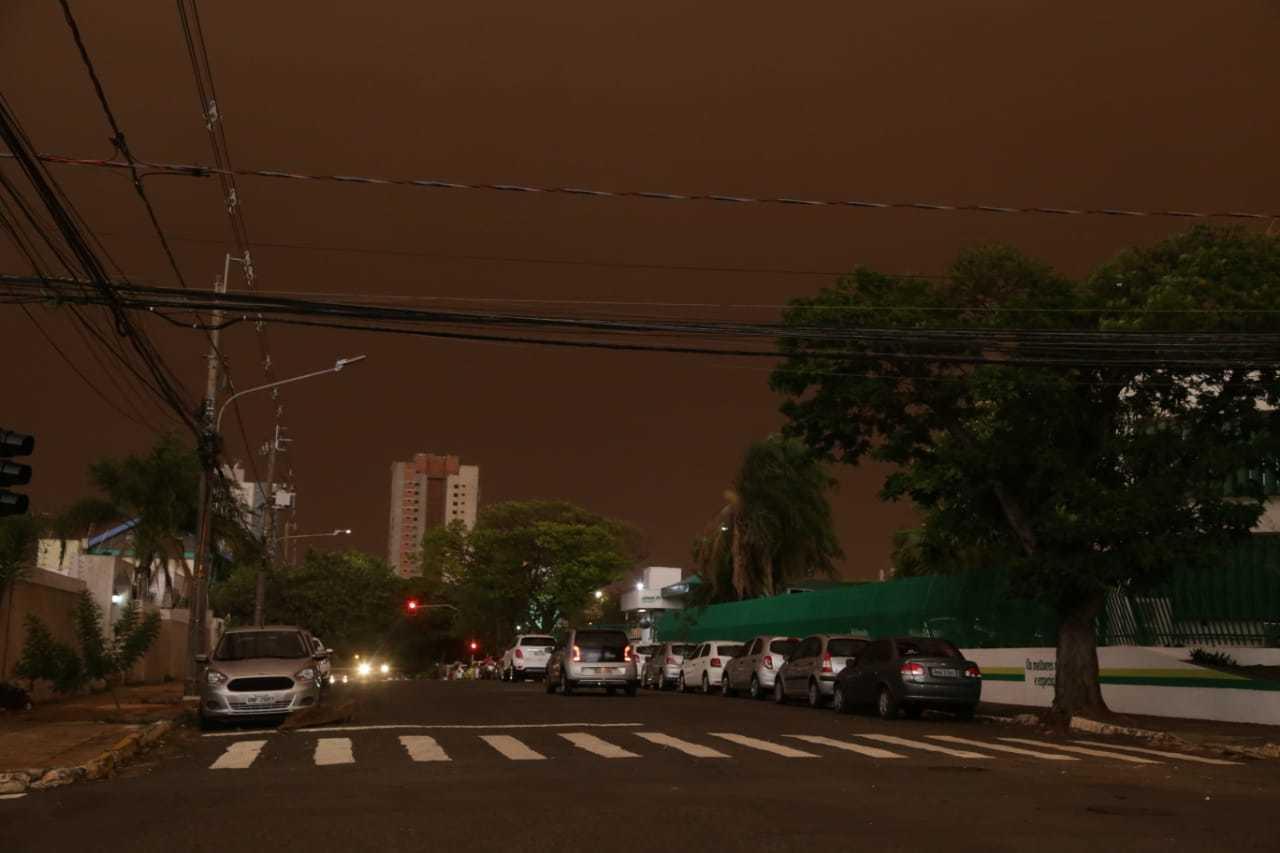 Energisa informou que  cerca de 30 bairros estão  sem energia, reforços de outros estados chegam à Capital para ajudar em reparos Energisa informou que  cerca de 30 bairros estão  sem energia, reforços de outros estados chegam à Capital para ajudar em reparos