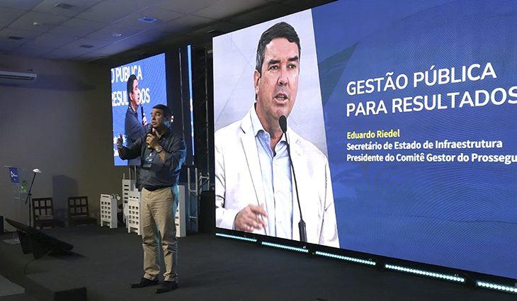 Eduardo Riedel destaca a liderança de Reinaldo Azambuja na transformação de MS. Eduardo Riedel destaca a liderança de Reinaldo Azambuja na transformação de MS.