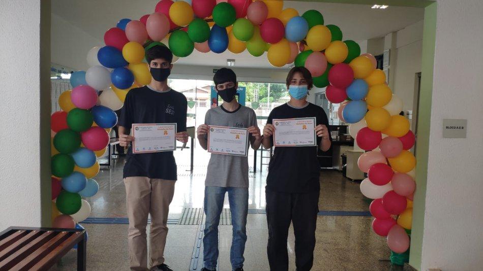 Escola SESI Naviraí conquista ouro em Olimpíadas Brasileiras de Geografia. Escola SESI Naviraí conquista ouro em Olimpíadas Brasileiras de Geografia.
