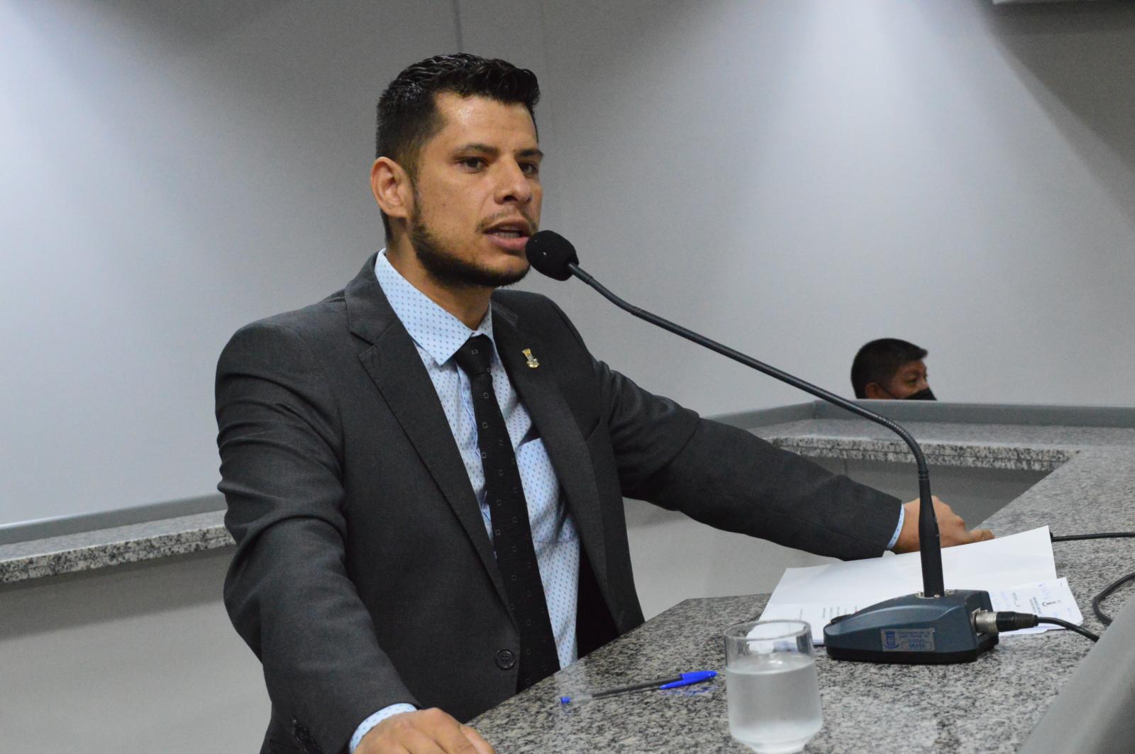 O vereador Tiago Vargas quer a obrigatoriedade de exames toxicológicos aos professores da Reme. O vereador Tiago Vargas quer a obrigatoriedade de exames toxicológicos aos professores da Reme.