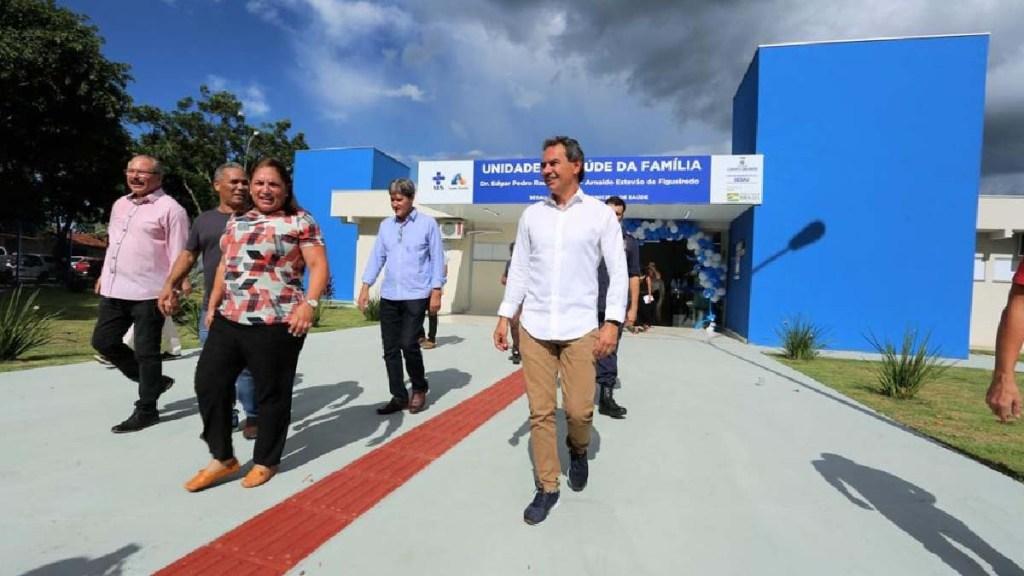 Prefeito entrega novas unidades de saúde e cinco mil moradias.