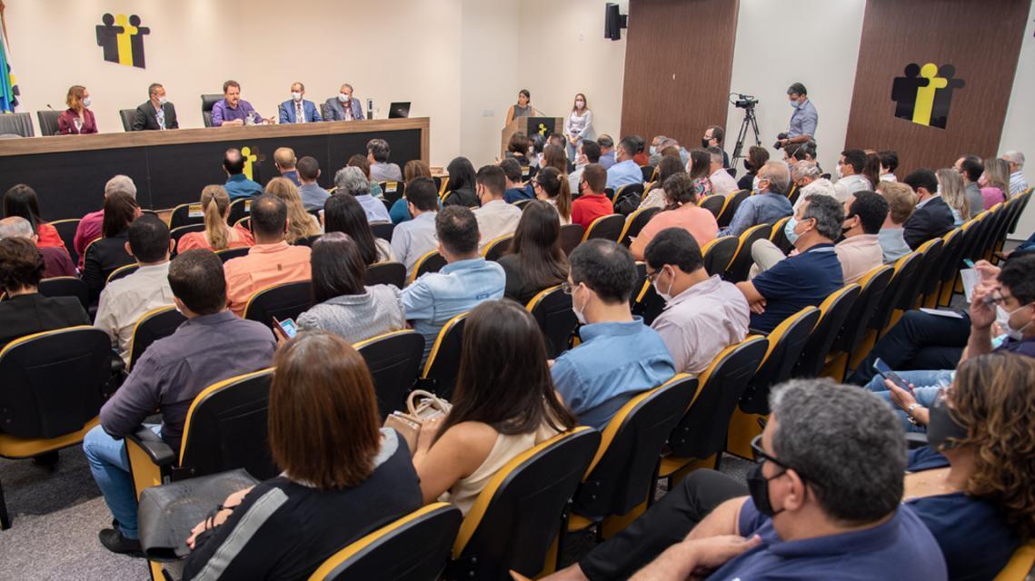 Tribunal de Contas participa de palestra com gestores públicos do Estado Tribunal de Contas participa de palestra com gestores públicos do Estado