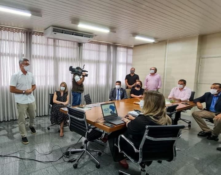 Prefeito Marcos Trad e Vice Prefeita Adriana Lopes viajam para o Concepción  Paraguai