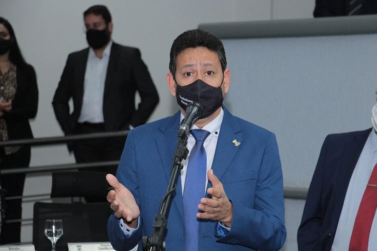 Clodoilson relata caos nos CRAS’s e pede convocação de secretário e vice-prefeita.