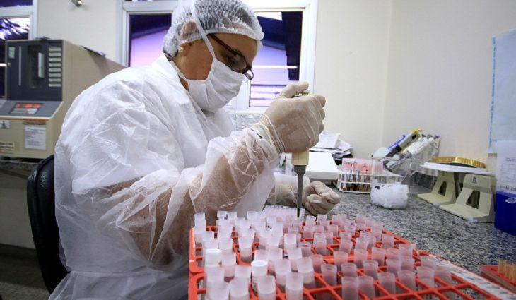 Com 78% da população vacinada, queda de mortes em outubro chegou a 68%. Com 78% da população vacinada, queda de mortes em outubro chegou a 68%.