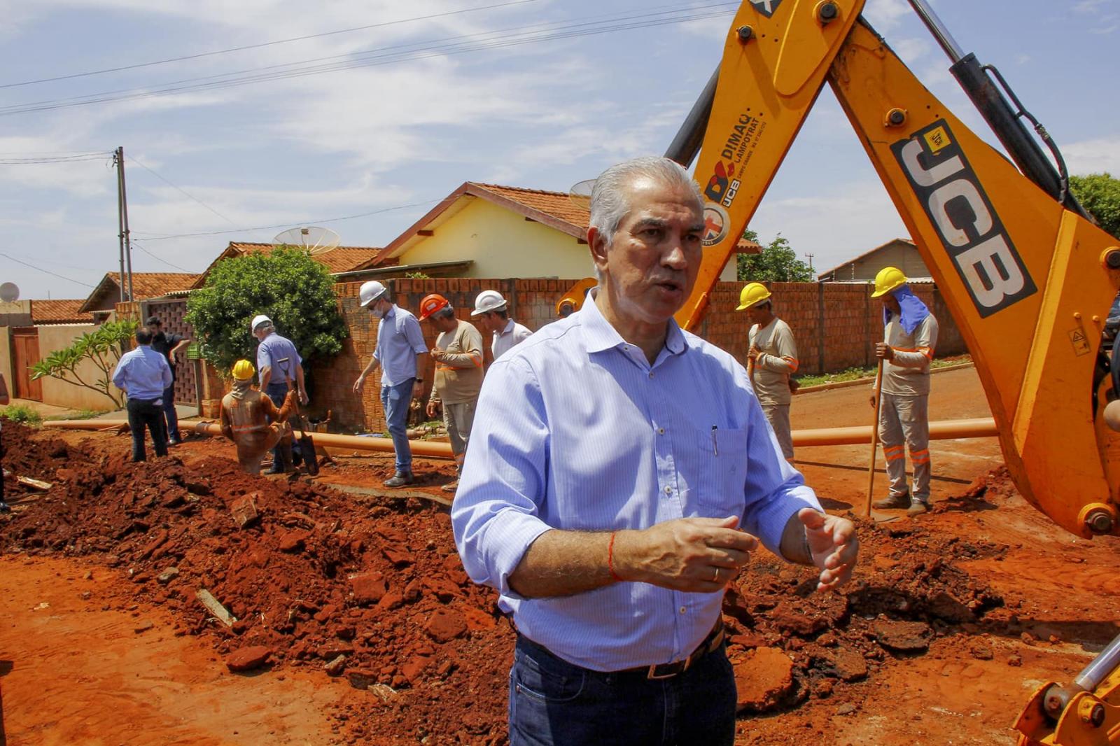 Governador Reinaldo Azambuja faz investimento de  R$ 900 milhões em obras