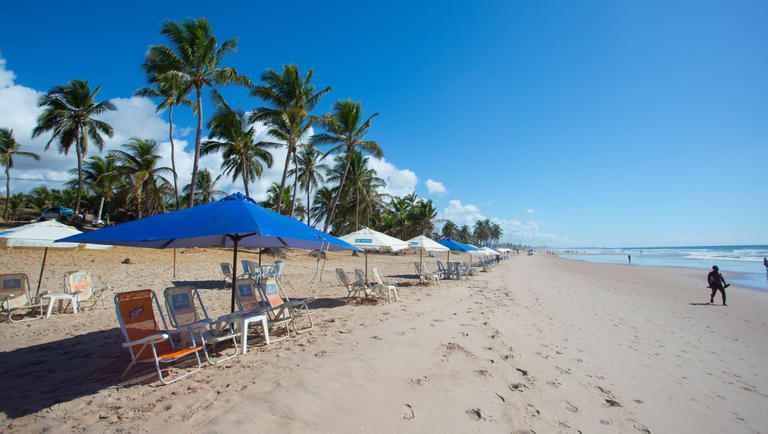 Turismo  Férias de verão e feriados de fim de ano representam mais de 40% das vendas de viagens em outubro Turismo  Férias de verão e feriados de fim de ano representam mais de 40% das vendas de viagens em outubro
