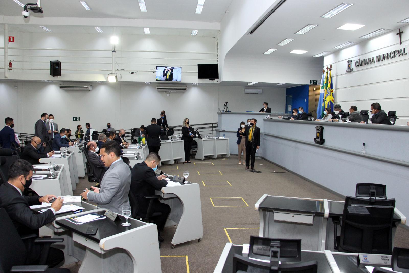 Vereadores aprovam quatro projetos na sessão desta quinta-feira. Vereadores aprovam quatro projetos na sessão desta quinta-feira.