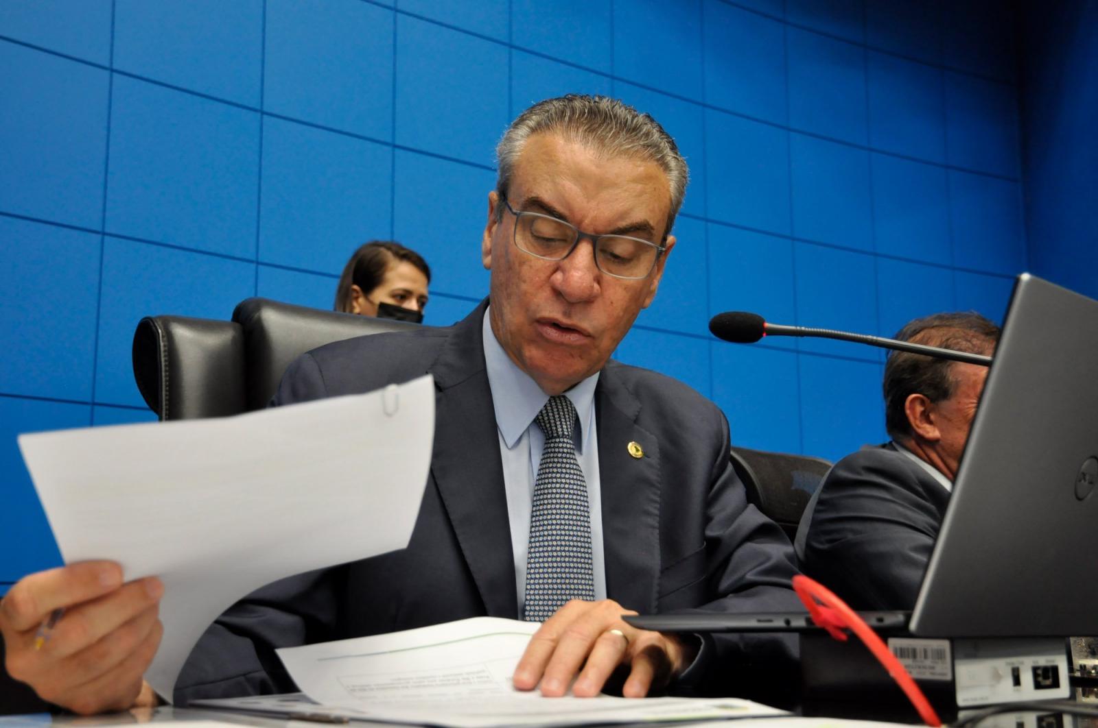 Ordem do Dia: Reajuste linear aos servidores é aprovado em segunda discussão. Ordem do Dia: Reajuste linear aos servidores é aprovado em segunda discussão.