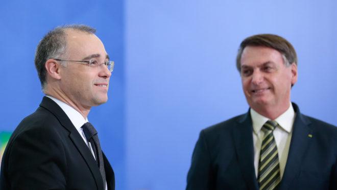 Senado aprova André Mendonça como novo ministro do STF por 47 a 32. Senado aprova André Mendonça como novo ministro do STF por 47 a 32.