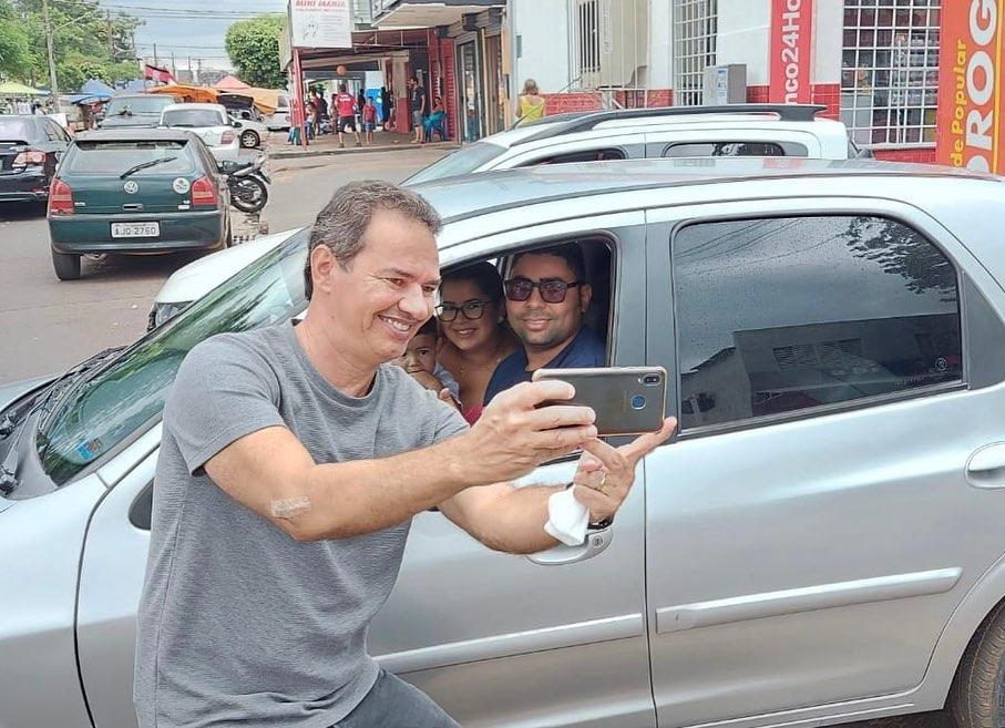 O atual Prefeito Marcos Trad  de Campo Grande,  passou o dia de Domingo com amigos e passeando nos bairros da Capital Morena